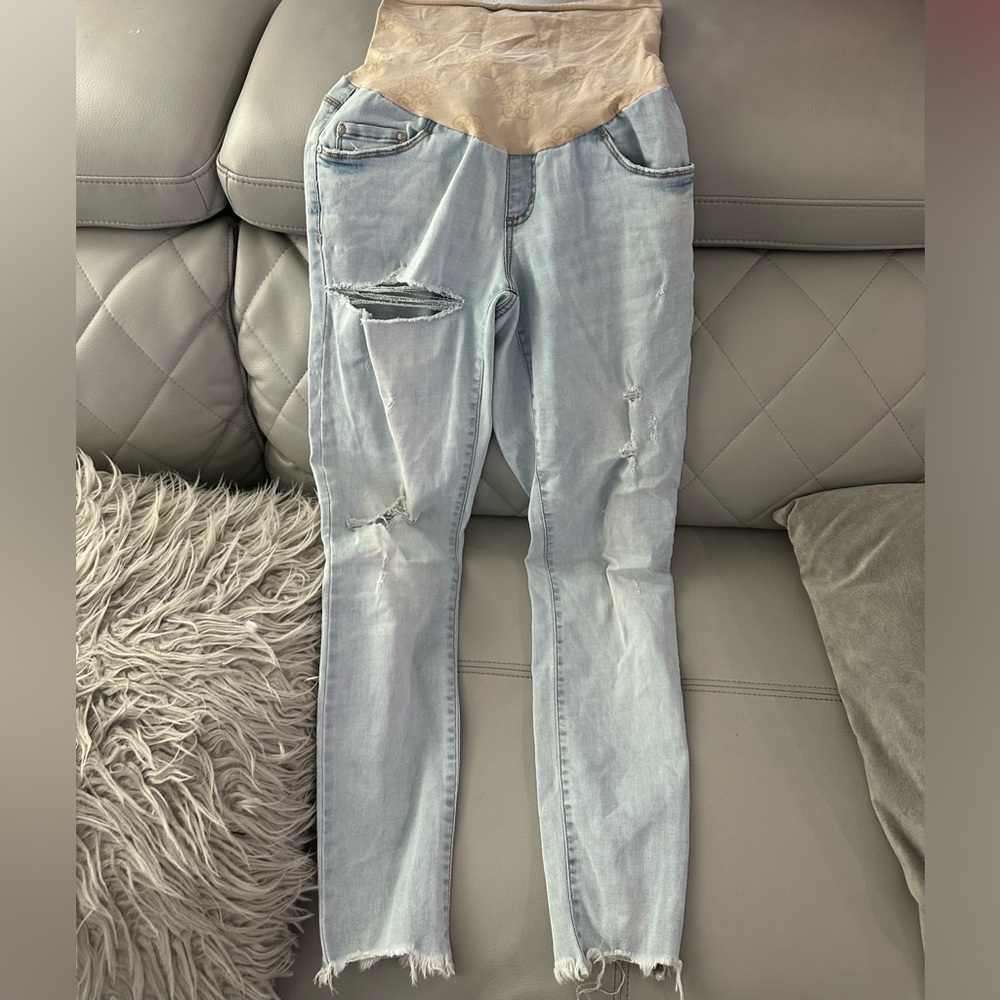 Jessica Simpson maternity Jeans